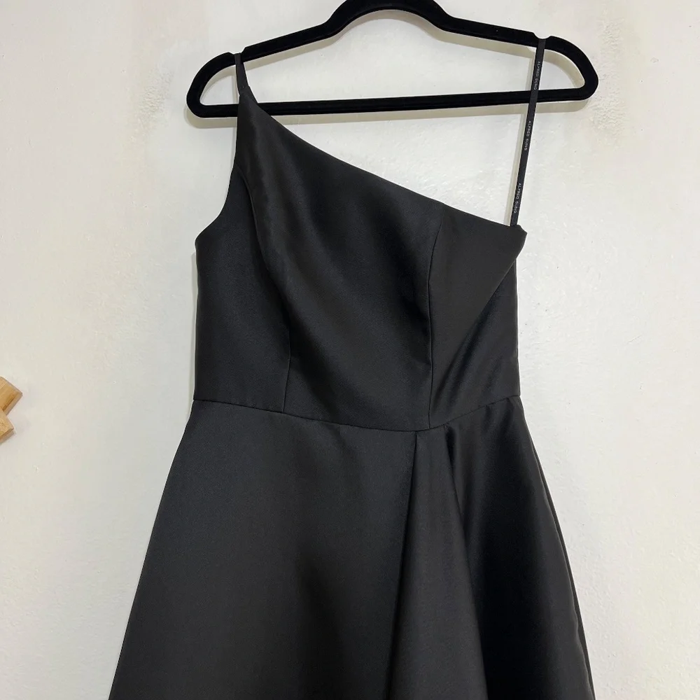 NEW Alfred Sung D831 One Shoulder Draped Front Satin Gown Black size 2